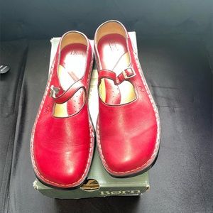 BORN red Mules